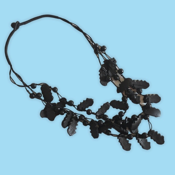 Costa Rican Necklace - Picture 3 of 3